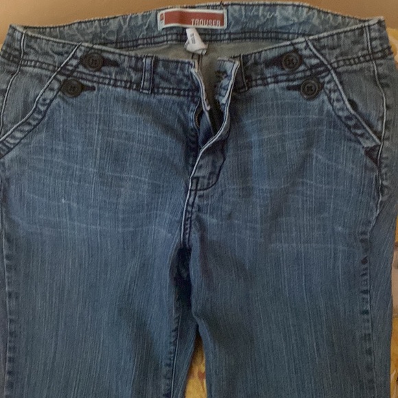 Like new women’s gap trouser jeans - Picture 4 of 4